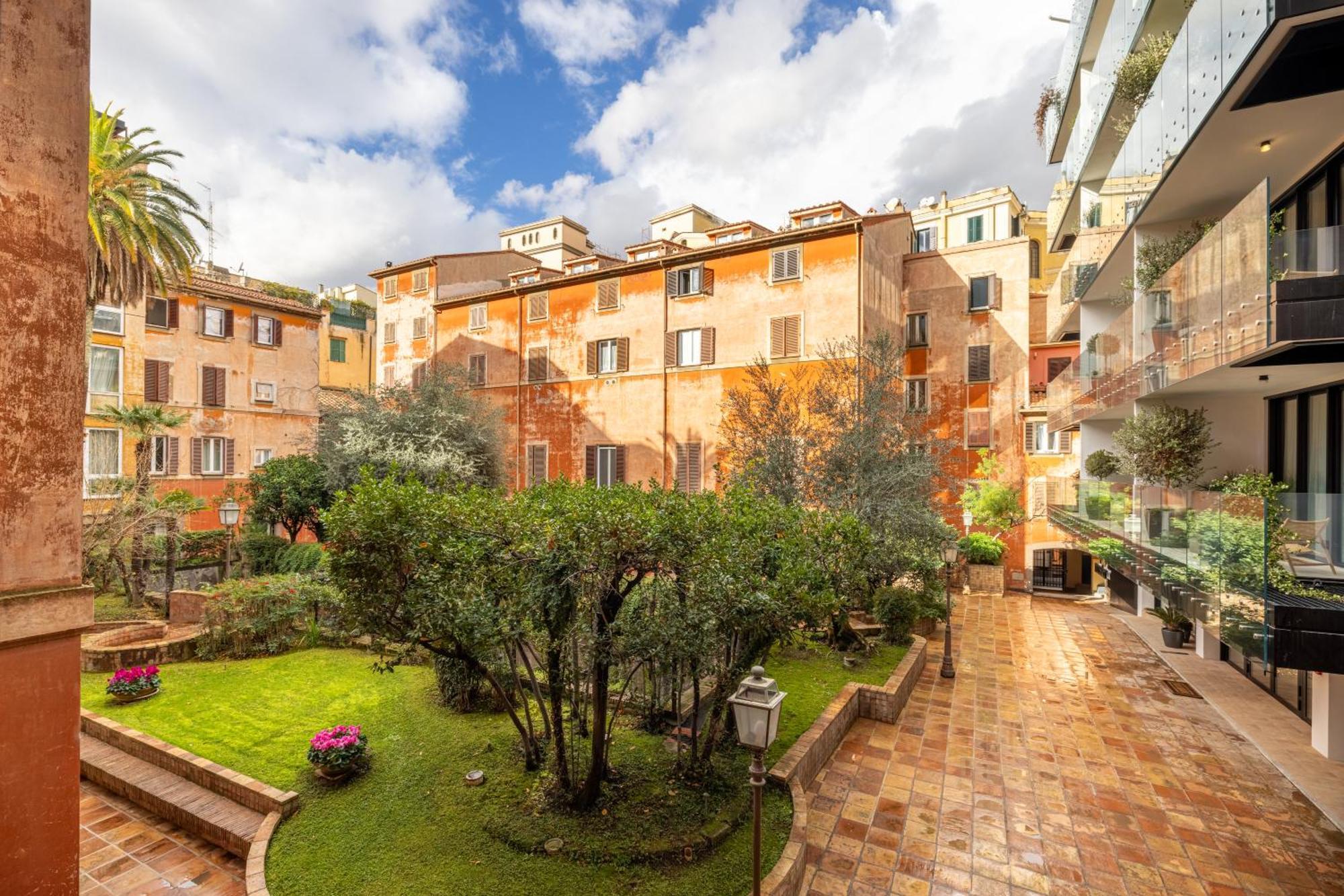 Saturno In Trevi Apartment Roma Ngoại thất bức ảnh